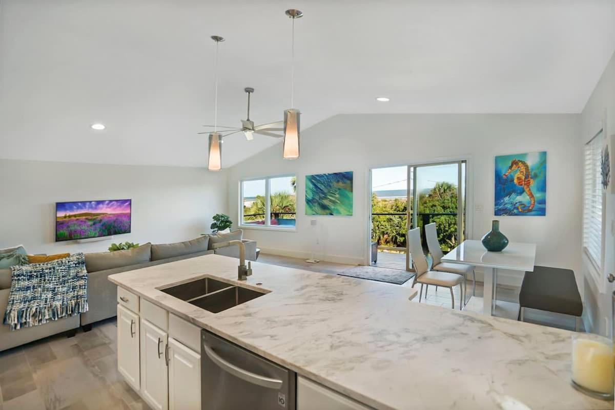 Ocean Views Retreat! Renovated Apt With Beach Bikes! 세인트어거스틴 외부 사진